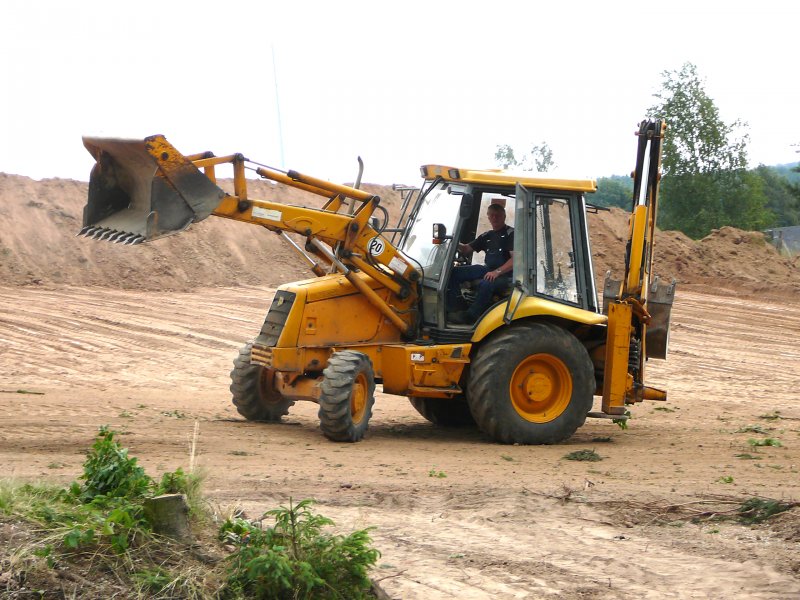  - jcb-8250