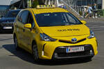 Toyota Prius als Taxi im Einsatz, aufgenommen am Schwedenplatz in Wien.