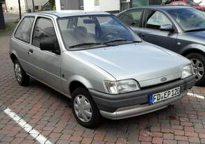 Ford Fiesta Mk2  Das Fahrzeug stand in Burghaun / Kreis Fulda auf einem öffentlichen Parkplatz