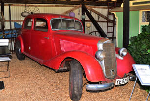 Mercedes 170 V (W136), von 1936 auf dem Außengelände des  Automuseum Collection Schwansen Hof Schurrum.