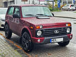 Im Bild ein LADA Niva Legend (black), welchen ich im Oktober 2024 in der Herner Innenstadt entdeckt hatte.