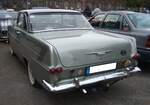 Heckansicht eines Opel Rekord P2 Coupe aus dem Jahr 1962.