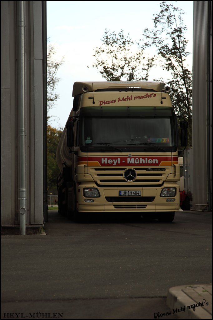 ACTROS 1844(?) von HEYL-MEHL. (24.10.2010)