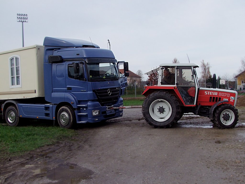 AXOR1840 braucht Untersttzung von STEYR8070;091115