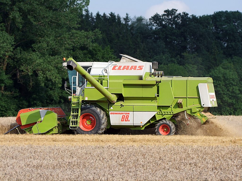 CLAAS_Dominator88s ist mit der Weizenernte beschftigt;090809