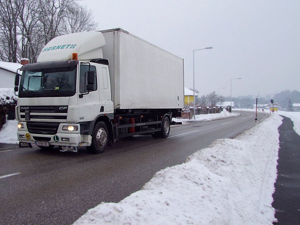 DAF-CF ist Richtung Vcklabruck unterwegs;100212