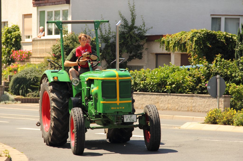 Deutz in Neuensee am 10.07.2011.