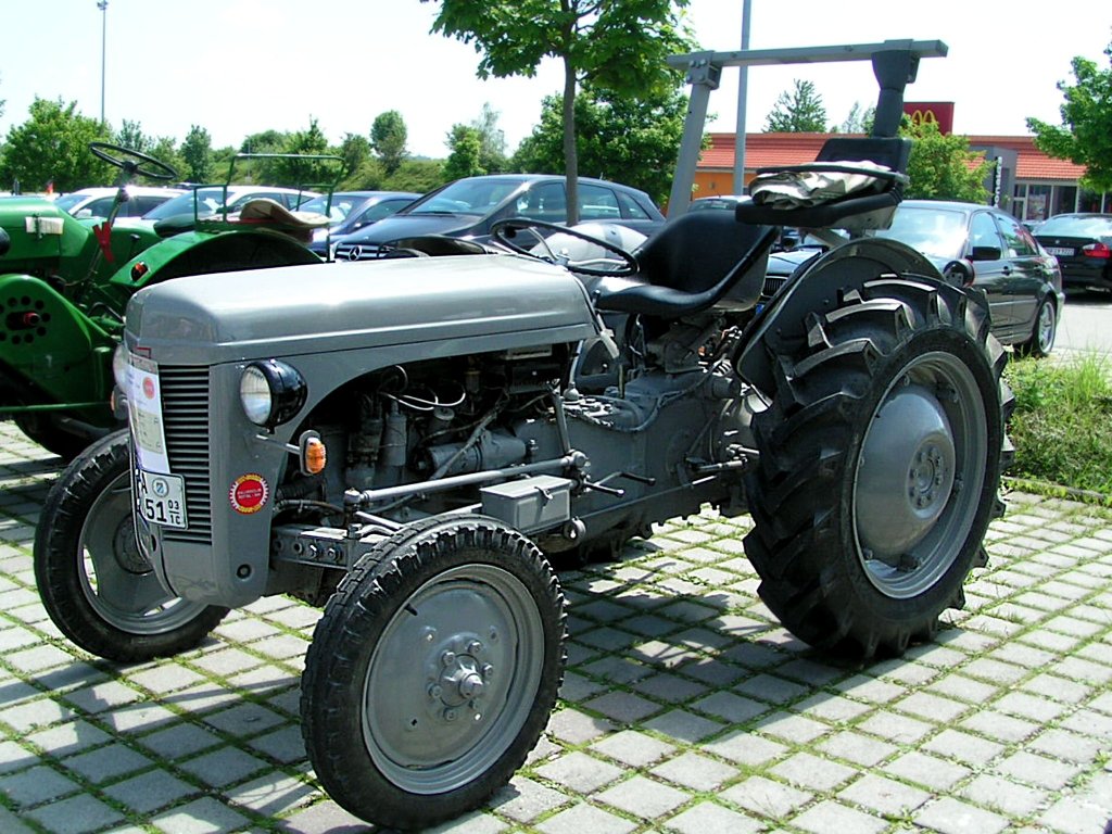 Ferguson-TED25PS,Bj.1951 bei der Bulldogausstellung in Pfarrkirchen;080524