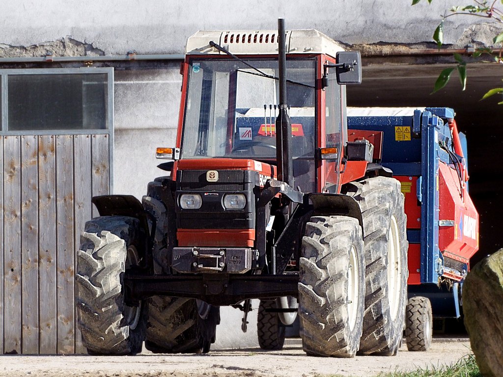 FIATAGRI 50-60 whrend der Mittagspause;101029