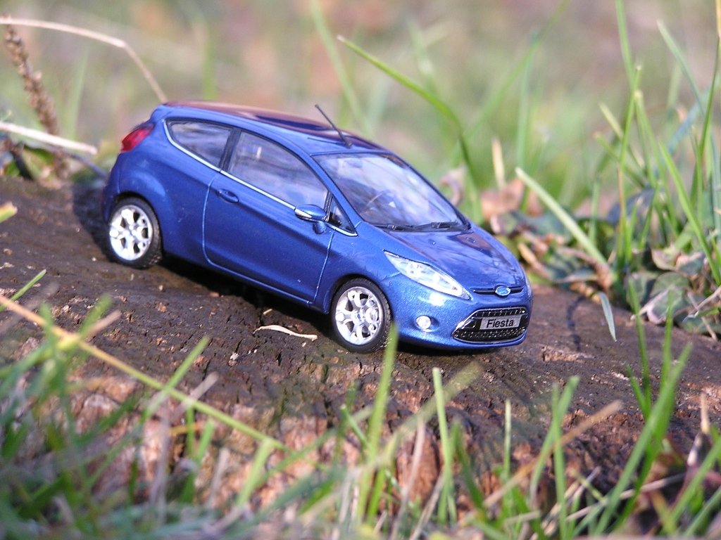 Ford Fiesta. Hersteller: MInichamps.