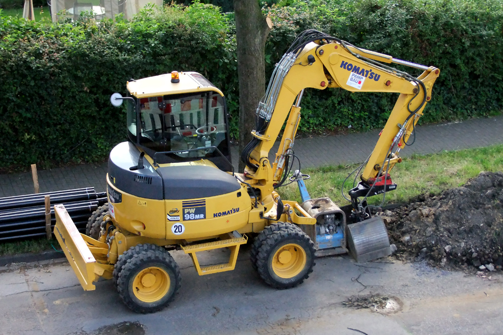 Komatsu PW98MR in Recklinghausen 23.6.2012