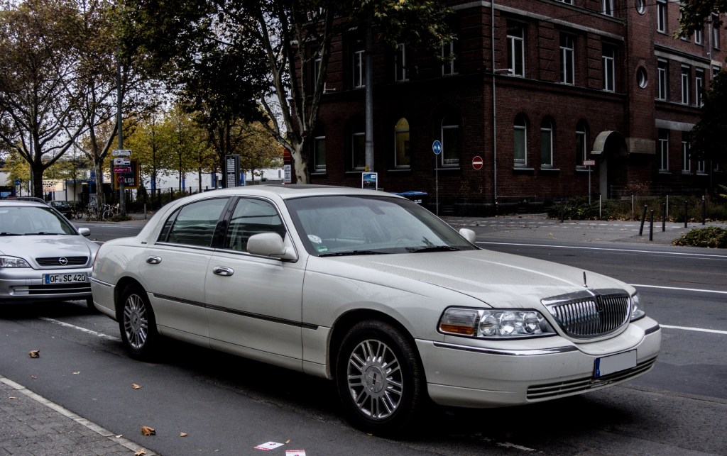 Lincoln TownCar. Aufnahme: 23.10.2012