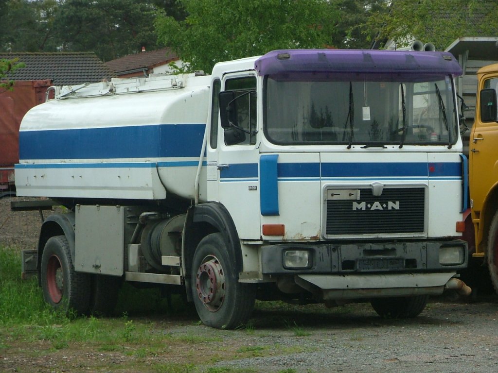 MAN 19.281 Tanker.