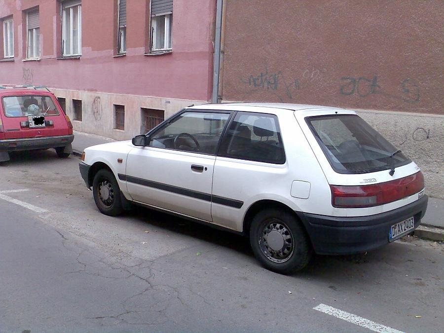 Mazda 323 (1989-1994).