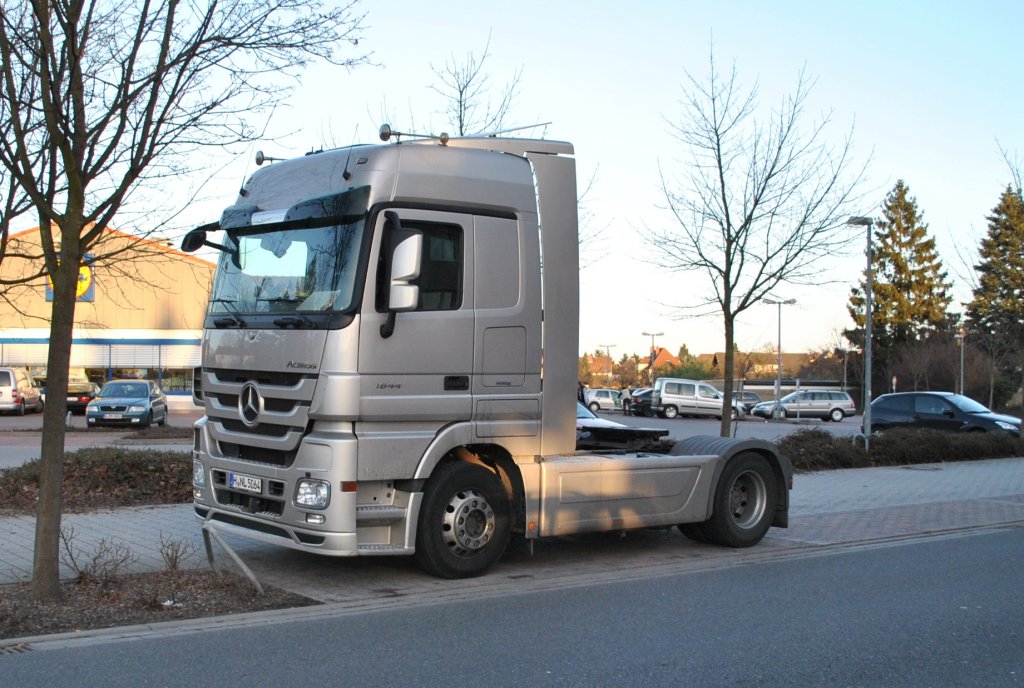 Mercedes Actros, am 05.03.2011.