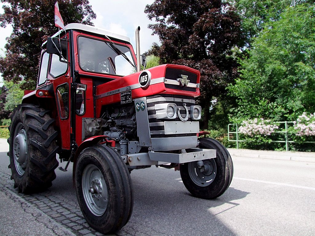 MF165;55PS;Bj.1967 anlsslich einer Oldtimerauffahrt in Waldzell;100725