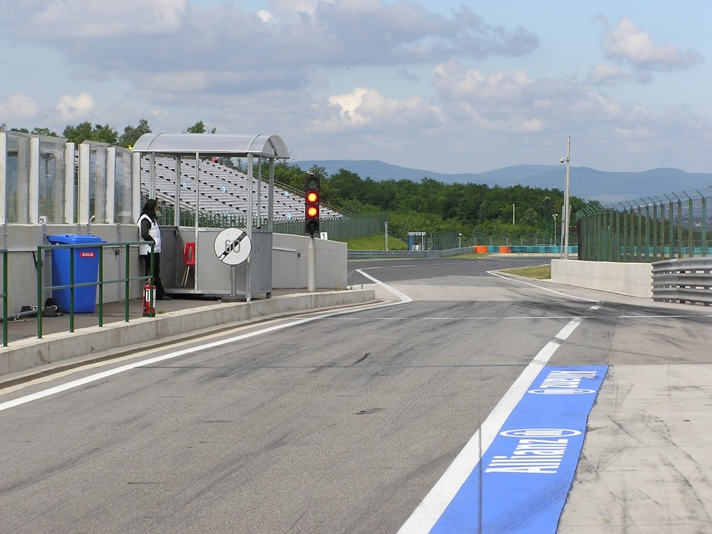 Paddock-Ausgang. Hungaroring, 03.09.2010.