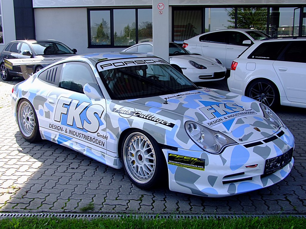 PORSCHE Carrera-GT als Werbetrger;110924