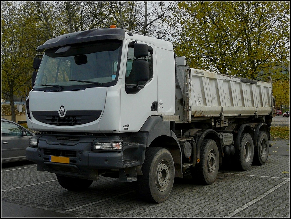  Renault Kerax 450 DXI Euro 5, aufgenommen in Ettelbrck am 01.11.2010.