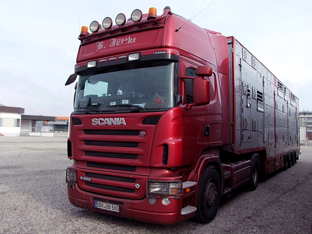 SCANIA-R560 mit Viehtransportauflieger;101121