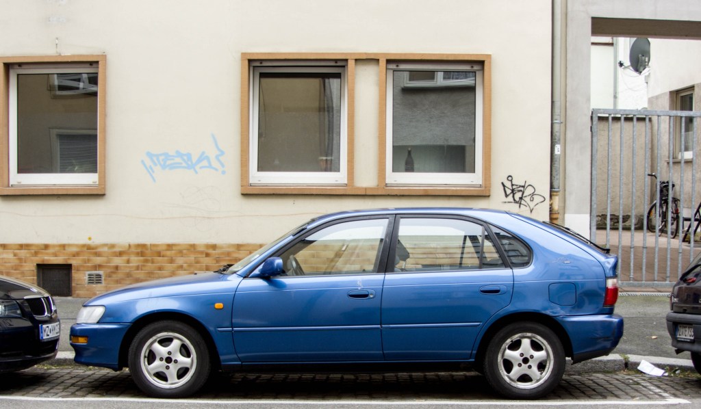 Toyot Corolla E100 (06.10.2012).