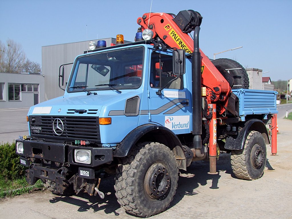 UNIMOG-1750  geniesst  die ersten Sonnenstrahlen;100417