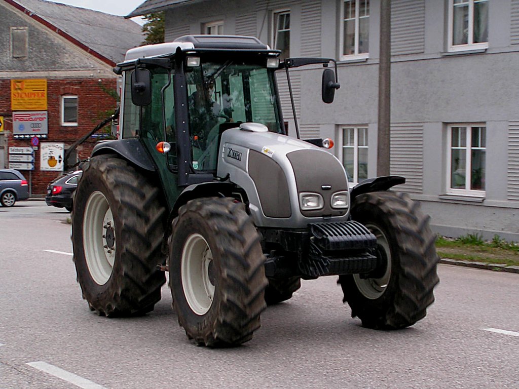 VALTRA in rasanter Fahrt; 110920