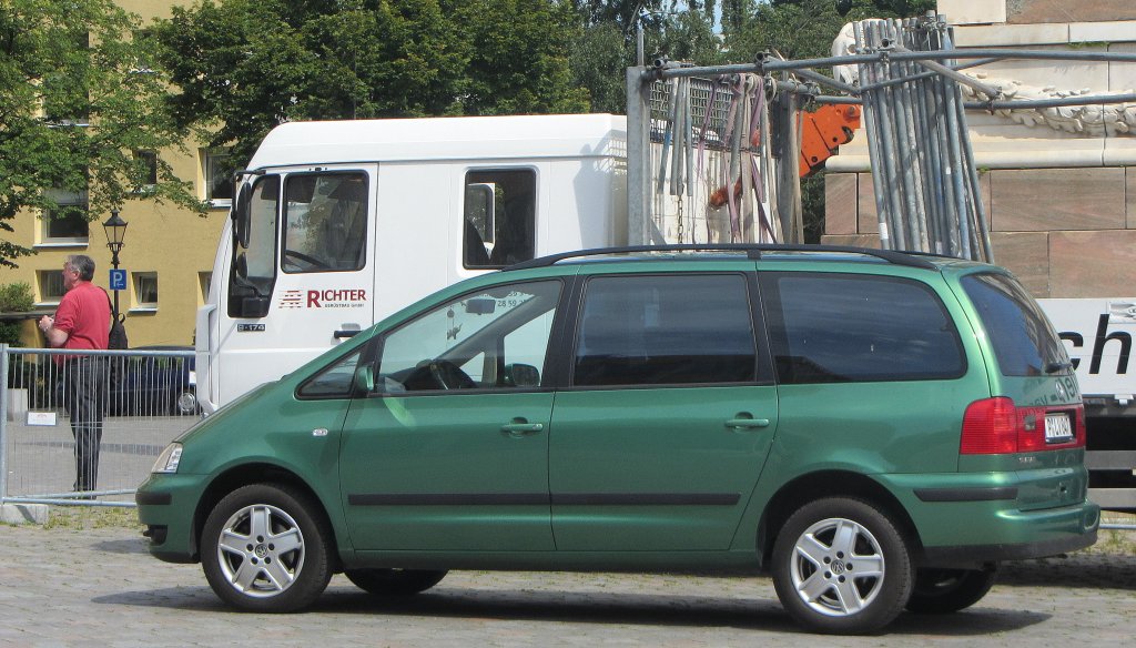 VW Sharan in Potsdam.(15.8.2012)