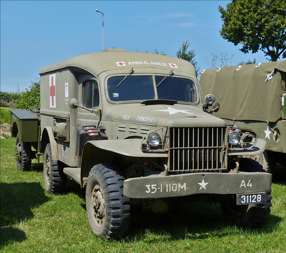  . Dodge Krankenwagen war am 15.08.2016 in Nocher ausgestellt.