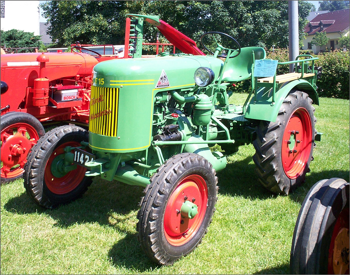  . Fendt F 15 Dieselross gesehen beim Oldtimertreffen in Binsfeld am 24.06.2006.