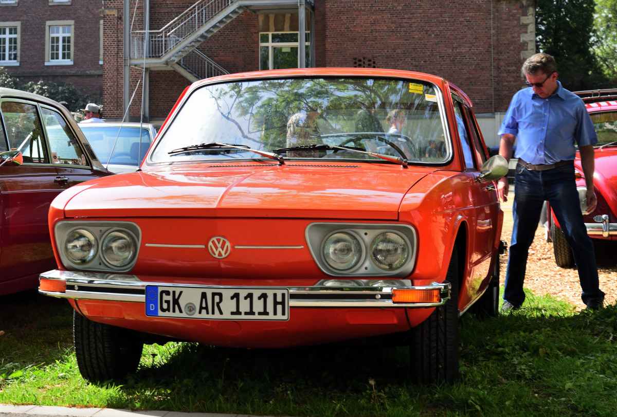 1975er VW Brasilia, beim Frühlingserwachen Oldtimer-IG Grenzland auf dem Gelände des Sportpark Loherhof Geilenkirchen 1.5.24