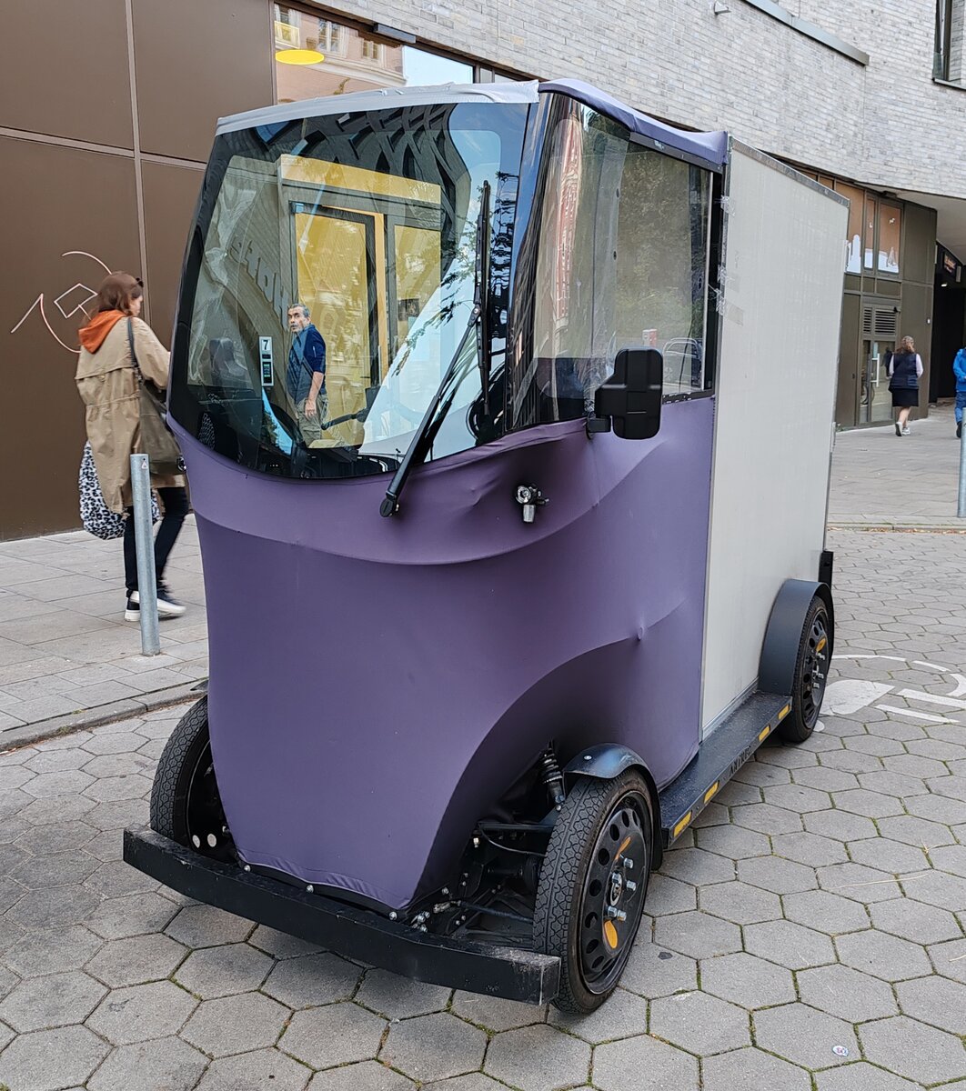 =ANTRIC-Cargobike, abgestellt in der Nähe der Landungsbrücken in Hamburg, 09-2024