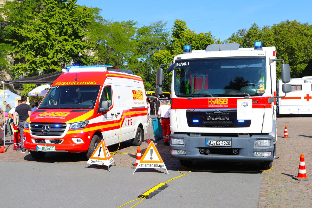 ASB Rettungsdienst Darmstadt-Dieburg Mercedes Benz Sprinter ELW und MAN TGM GW-San am 07.09.24 beim Blaulichttag in Darmstadt