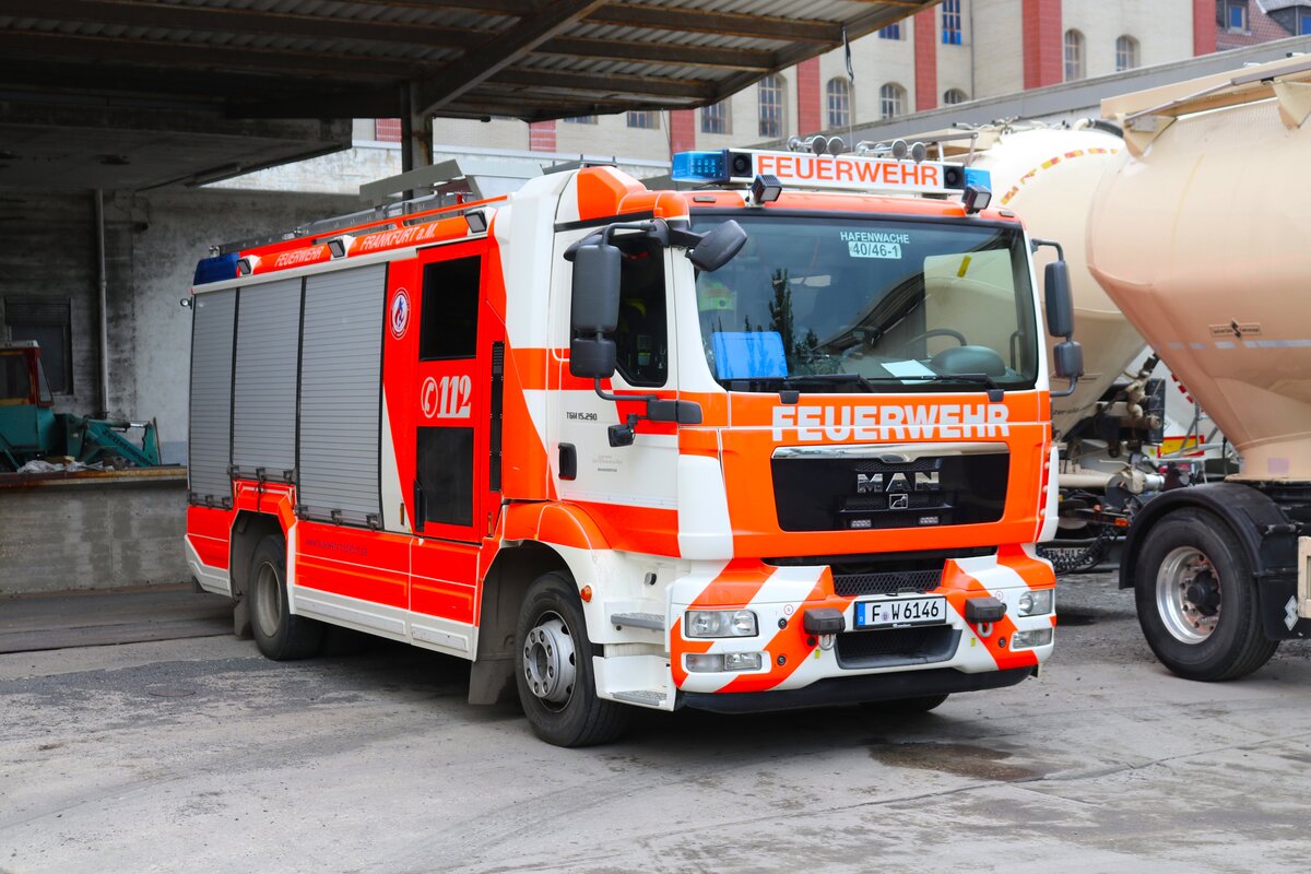 Berufsfeuerwehr Frankfurt am Main MAN TGM HLF20/16 am 21.07.24 in Frankfurt am Main beim Tag der offenen Tür der Wache 40