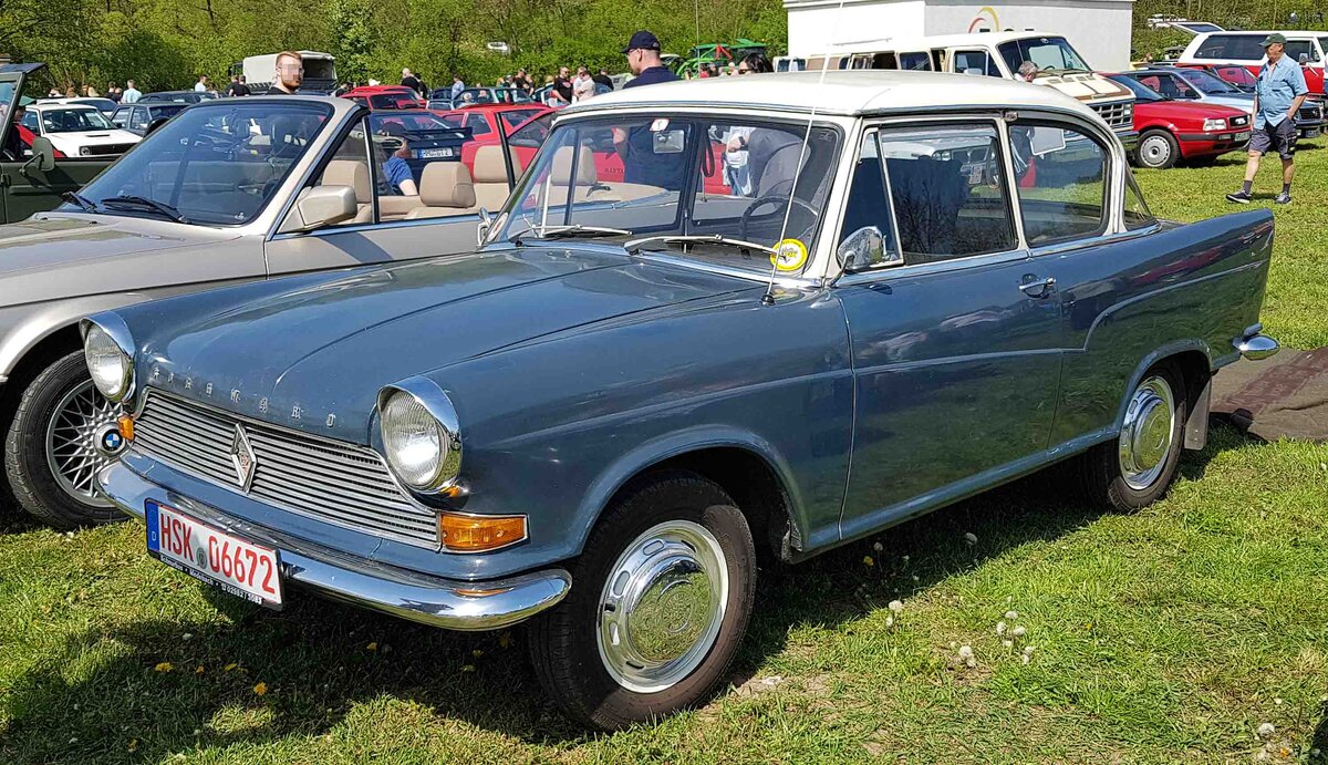 =Borgward Arabella de Luxe, gesehen bei der Oldtimerveranstaltung in Frankenberg/Eder. Mai 2024