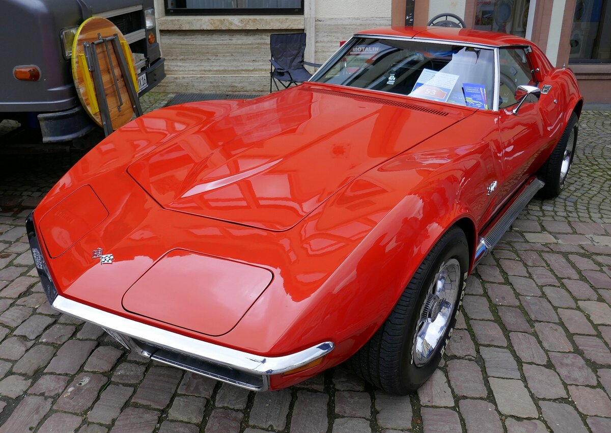 Chevrolet Corvette, US-amerikanisches Coupe, Baujahr 1970, 8-Zyl.-Ottomotor, 5700ccm, 250PS, Oldtimertreffen Waldkirch 5.Mai 2024