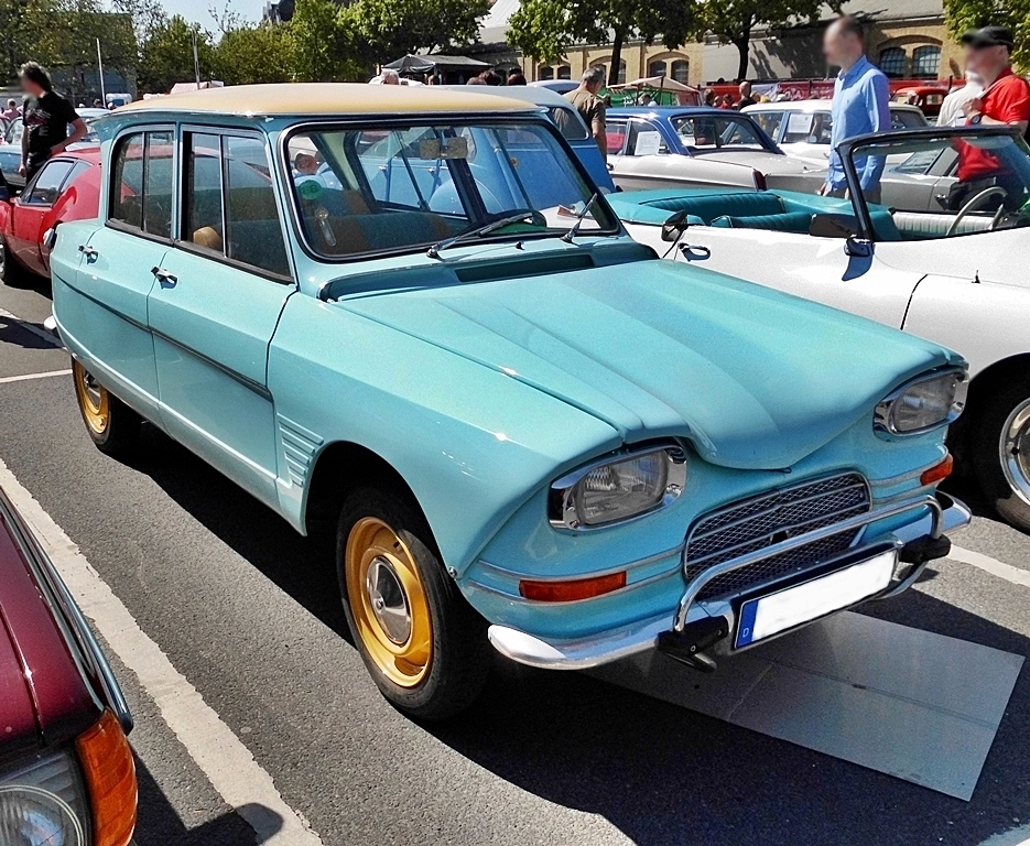 Citroen Ami 6. Fotografiert am 14.5.2017 bei den Oldtimertagen Berlin-Brandenburg.