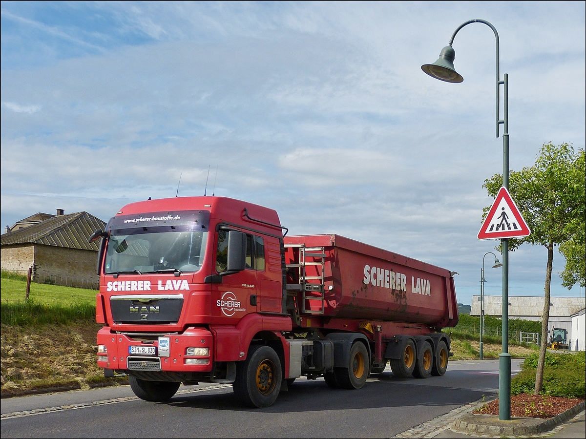  Diesen MAN Sattelzug fotografierte ich am 20.05.2014.