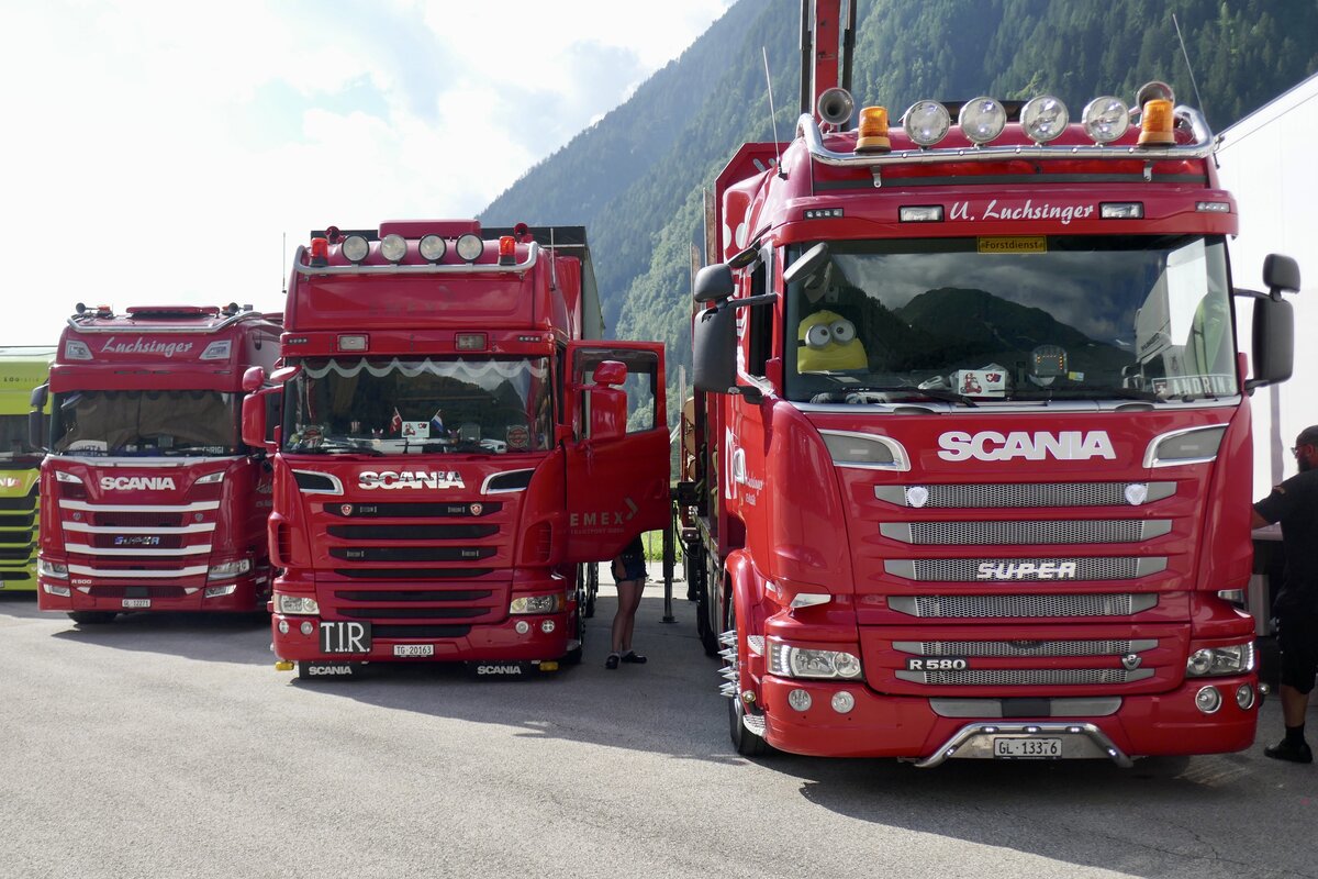 Drei Scanias von U. Luchsinger die am 14.7.24 beim Trucker Treffen in Mabri stehen.