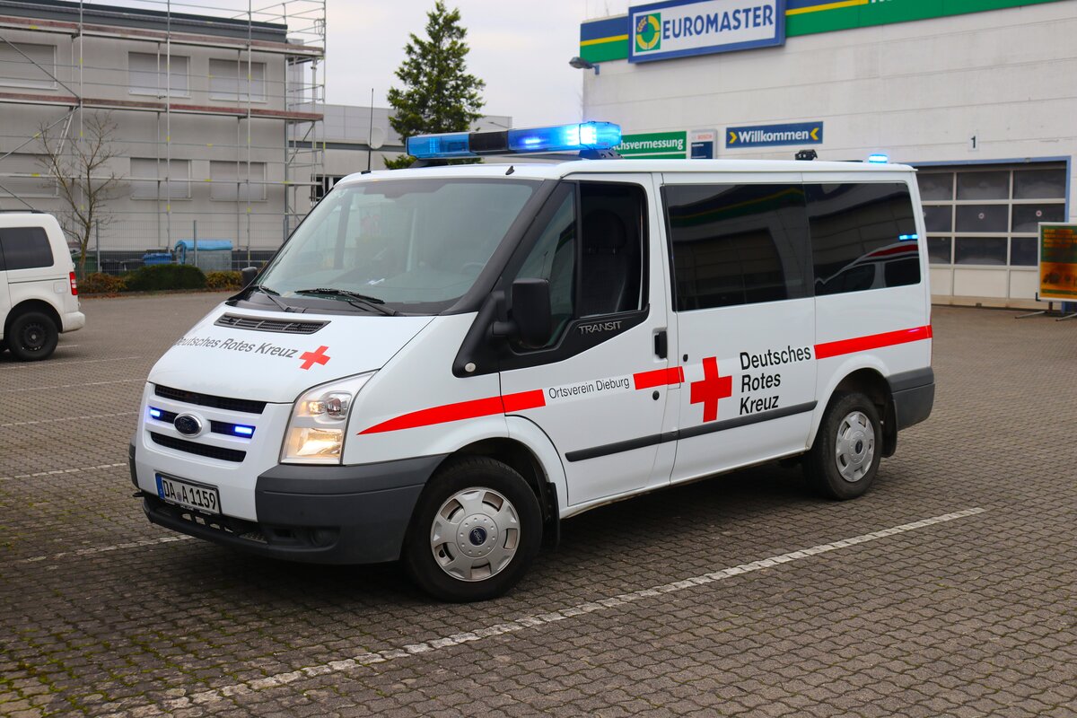 DRK Ortsverein Dieburg Ford Transit MTW am 16.11.24 bei der Abschlussübung der Feuerwehr 