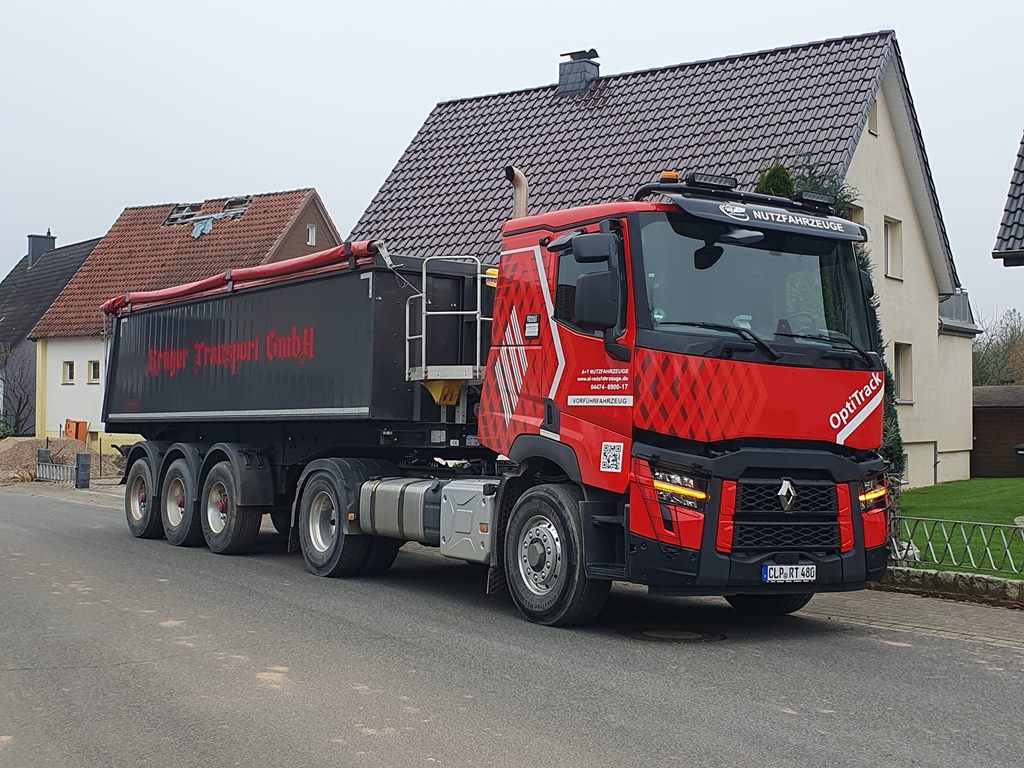 Ein neues Renault Vorführfahrzeug war am 6.11.2024 in Hasbergen, Im Kamp, im Einsatz. Das Fahrzeug trug keine Typenbeschriftung.