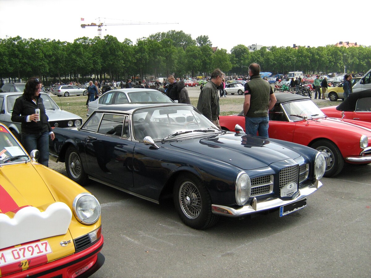 Facel Vega Facel II (1961-64), aufgenommen Mai 2011 beim Oldtimertreffen auf Theresienwiese in München