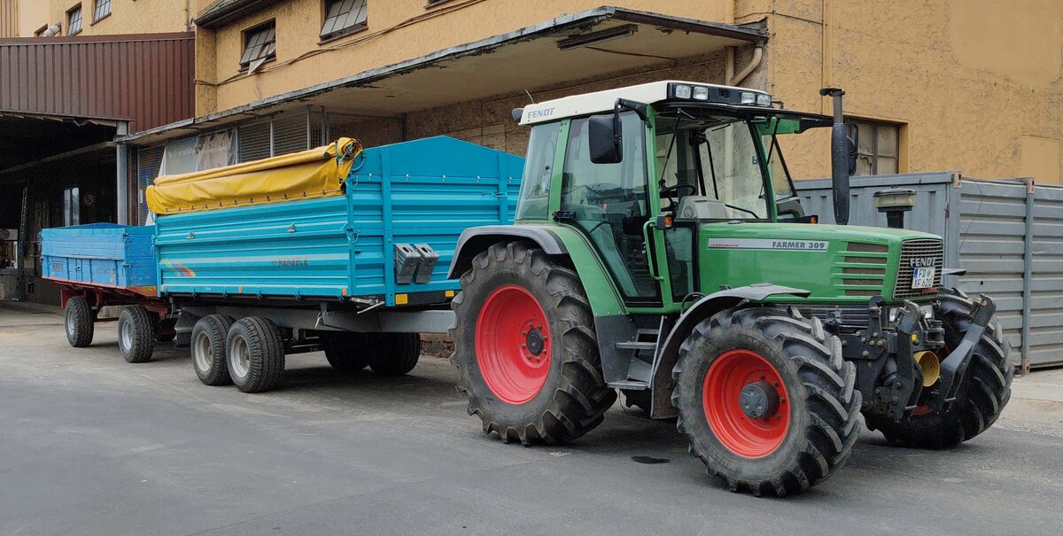 =Fendt Farmer 309 nach erfolgter Getreideablieferung am Kornhaus Hünfeld, 08-2024