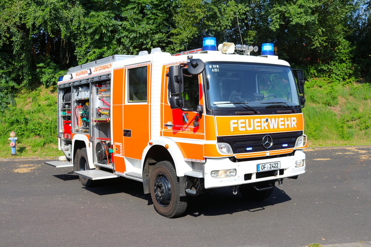 Feuerwehr Dietzenbach Mercedes Benz Atego TLF16 (Florian Dietzenbach 4/22-1) am 20.07.24 bei einen Fototermin. Danke für das tolle Shooting