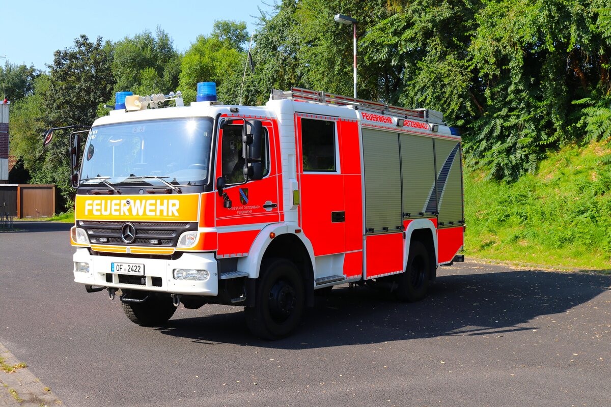 Feuerwehr Dietzenbach Mercedes Benz Atego TLF16 (Florian Dietzenbach 4/22-1) am 20.07.24 bei einen Fototermin. Danke für das tolle Shooting