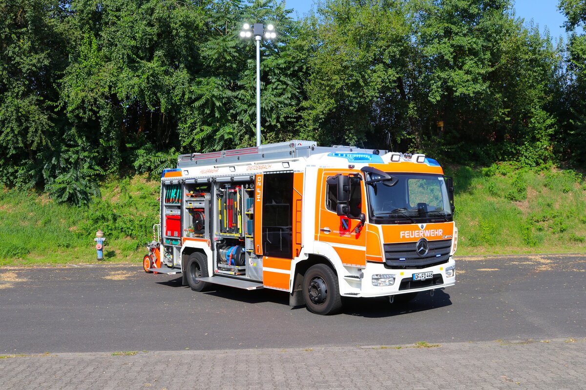 Feuerwehr Dietzenbach Mercedes Benz Atego HLF20 (Florian Dietzenbach 4/46-1) am 20.07.24 bei einen Fototermin. Danke für das tolle Shooting