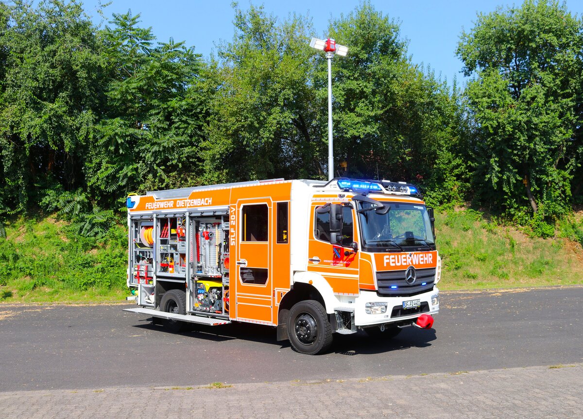 Feuerwehr Dietzenbach Mercedes Benz Atego StlF20-V (Florian Dietzenbach 4/40-1) am 20.07.24 bei einen Fototermin. Danke für das tolle Shooting