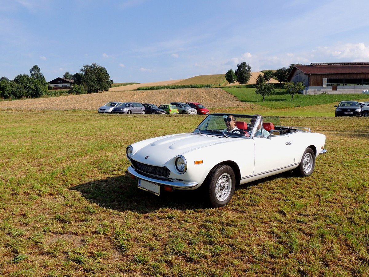 FIAT-124Spider(Bj.1980)anlässlich der 10.Wadholz-Classic2015; 150719