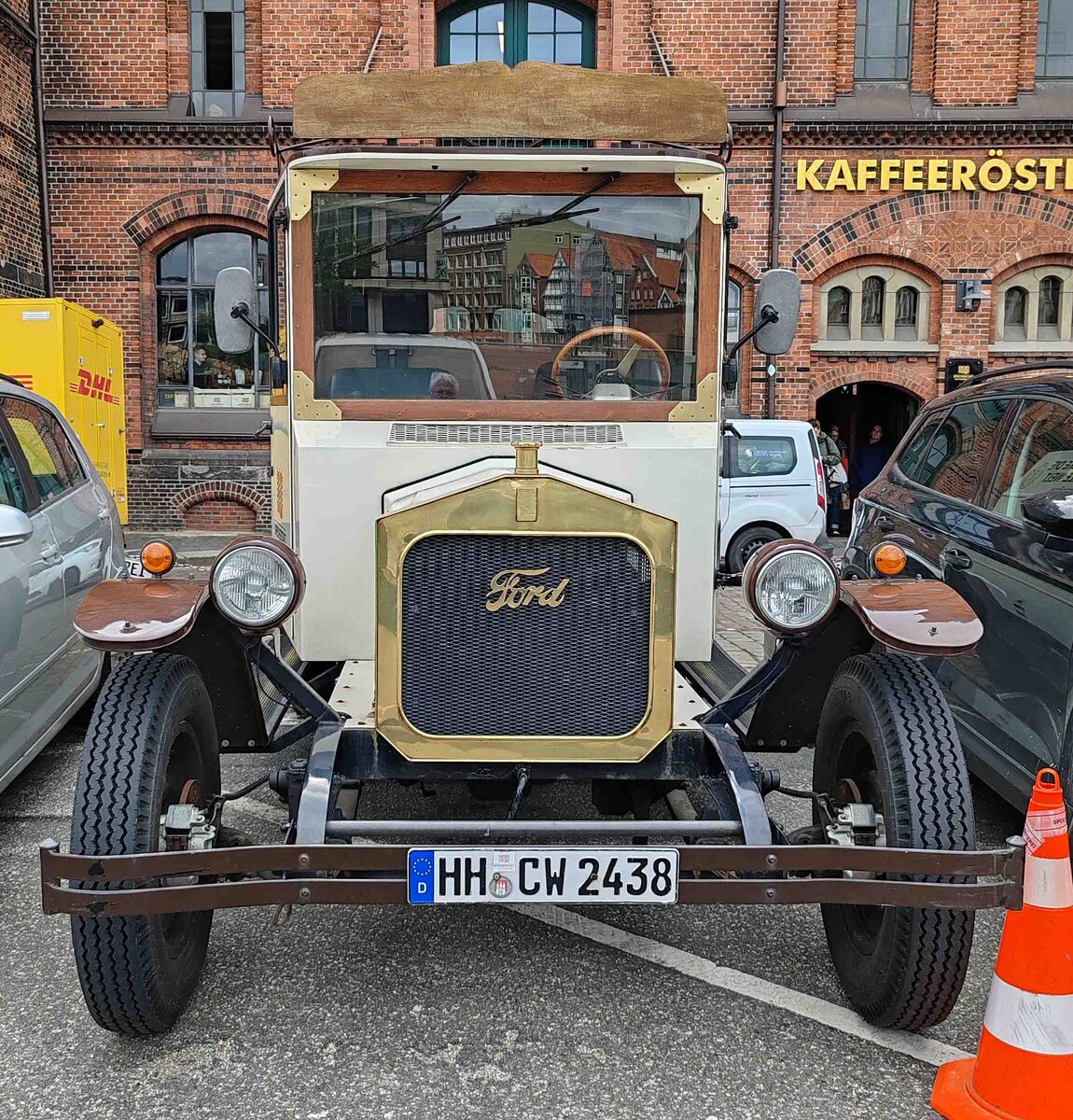 =Ford der SPEICHERSTADT KAFFEERÖSTEREI, gesehen im Mai2024