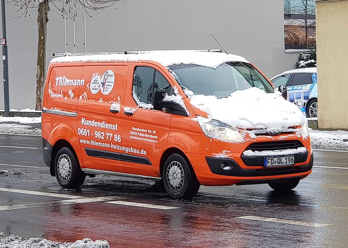 =Ford Transit Custom vom Heizungsbauer THIEMANN ist unterwegs in Fulda im Dezember 2020